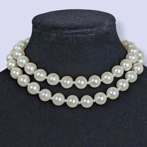 Vintage Knotted Glass Pearl Necklace